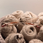 Okulary do makijażu Ara złote +2,50