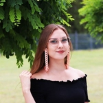 Łańcuszek do okularów akrylowy, łososiowy